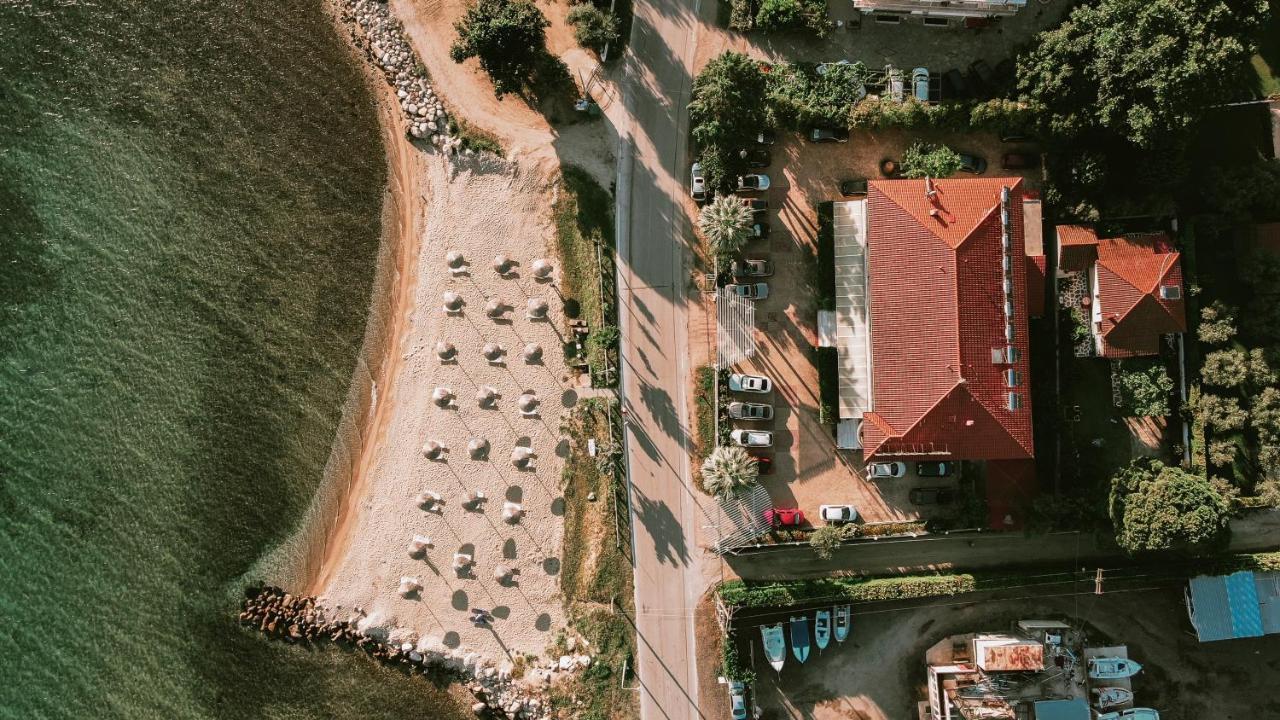 Calma Beach Hotel ستافروس المظهر الخارجي الصورة