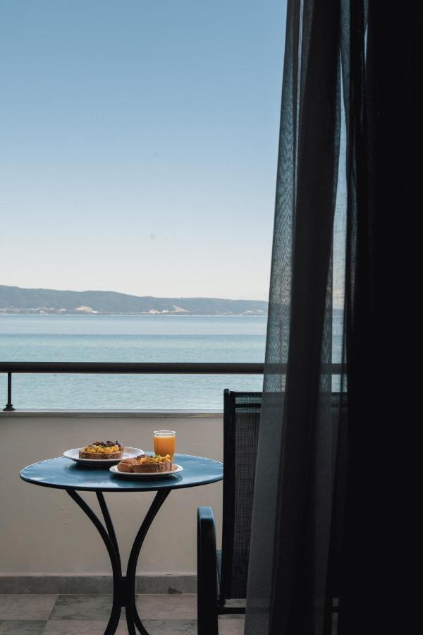 Calma Beach Hotel ستافروس المظهر الخارجي الصورة