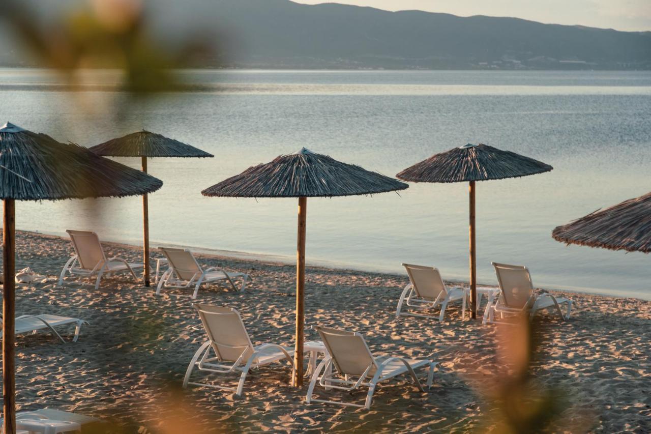 Calma Beach Hotel ستافروس المظهر الخارجي الصورة